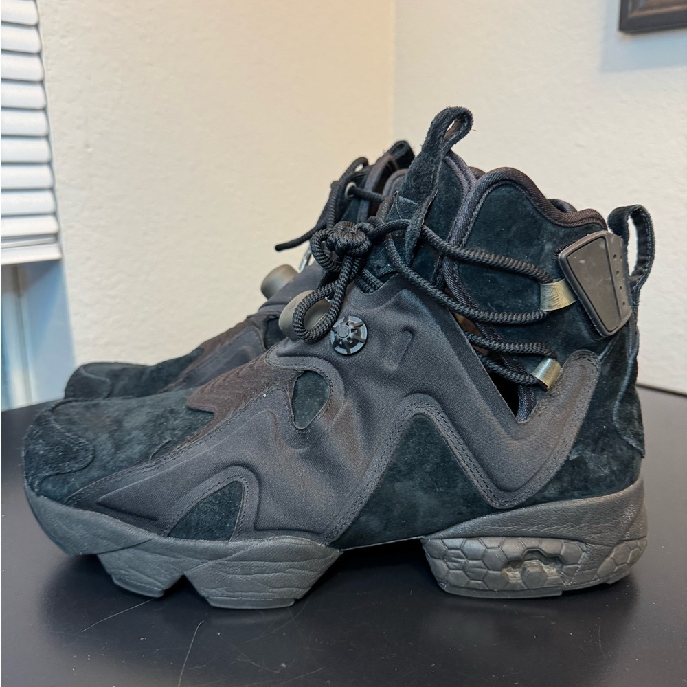 Reebok Instapump X Future Furikaze 2017 Triple Black Suede